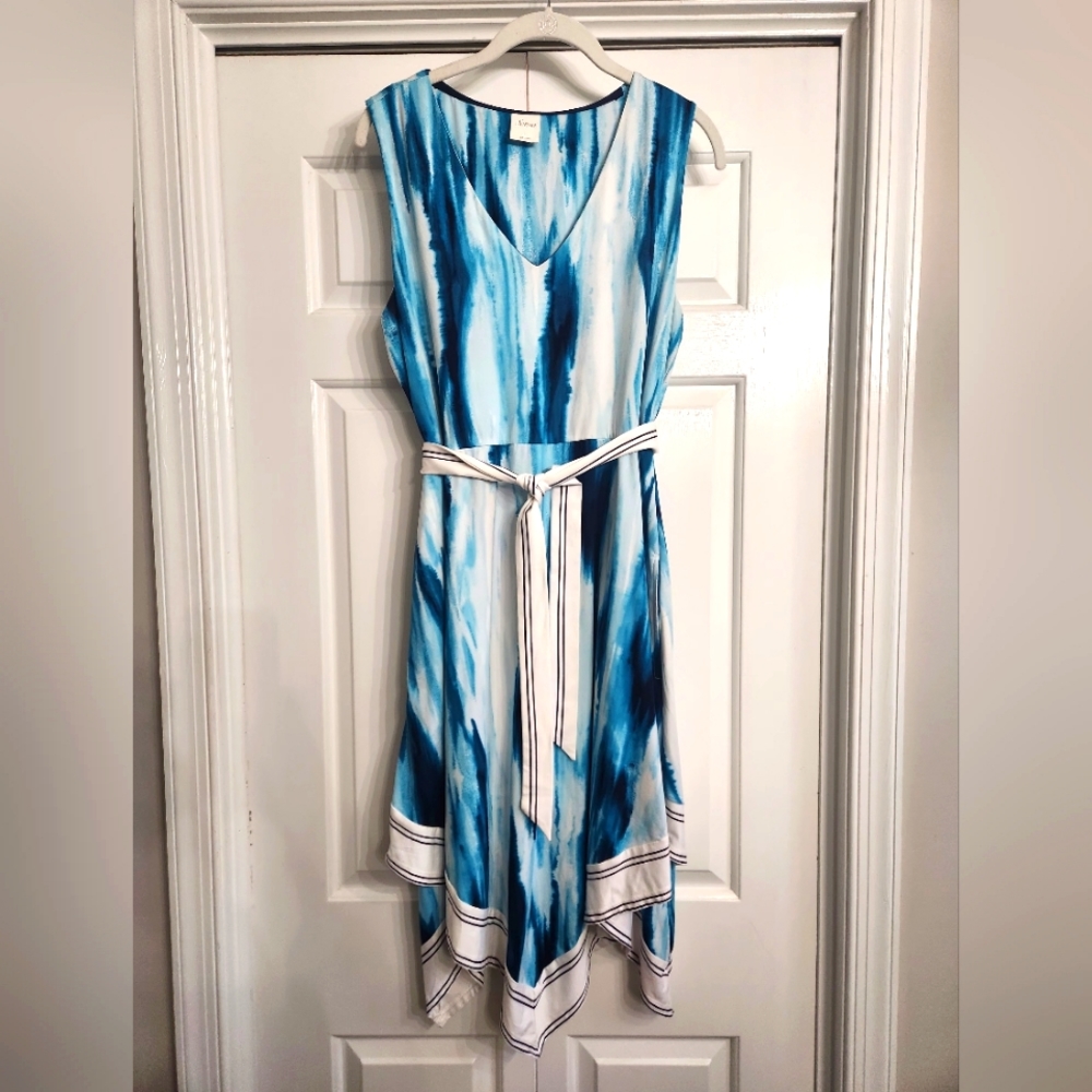 Handkerchief hem casual dress